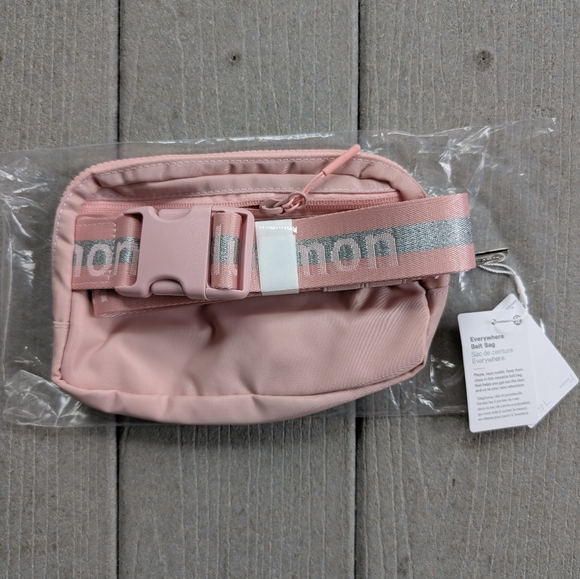 Lululemon Everywhere Belt Bag Peach - Picture 2 of 3